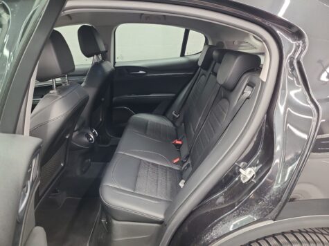 Alfa Romeo – Stelvio 2.2 D Q4 210 Super