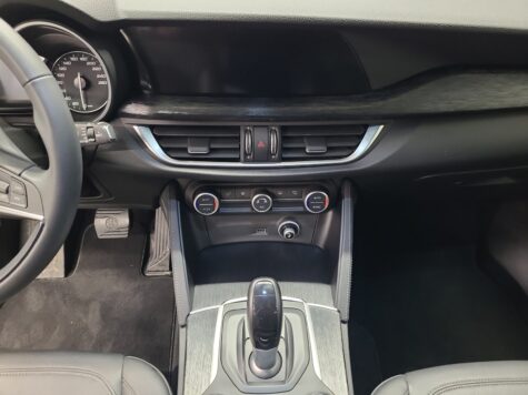 Alfa Romeo – Stelvio 2.2 D Q4 210 Super