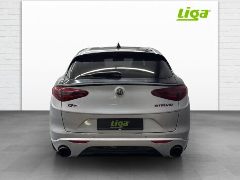Alfa Romeo – Stelvio 2.0 Q4 280 Veloce