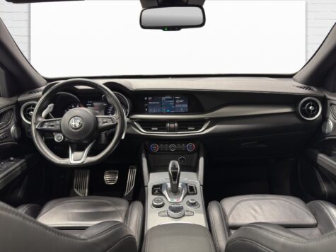 Alfa Romeo – Stelvio 2.0 Q4 280 Veloce