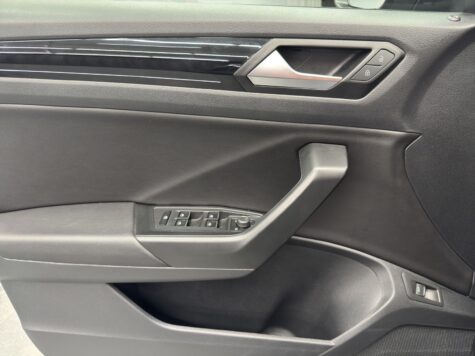 VW – T-Roc 2.0 TSI R DSG 4motion