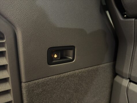 VW – T7 Multivan lang 2.0 TSI Liberty DSG