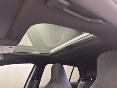 VW – Golf VIII 1.5 eTSI R-Line DSG