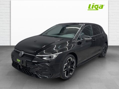 VW – Golf VIII 1.5 eTSI R-Line DSG