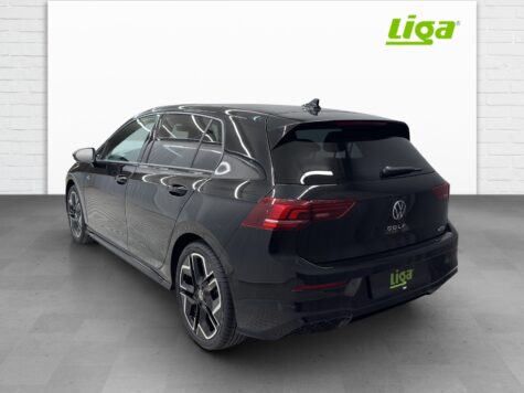 VW – Golf VIII 1.5 eTSI R-Line DSG