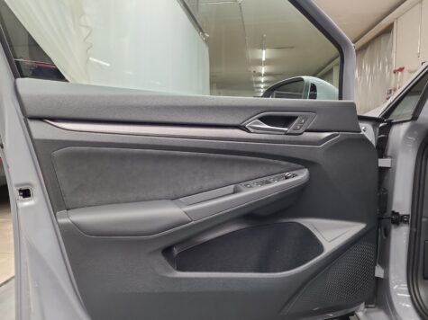 VW – Golf VIII 1.5 eTSI R-Line DSG