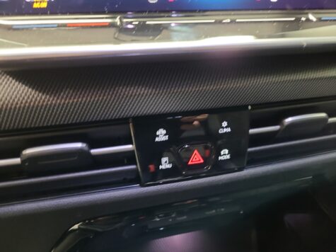 VW – Golf VIII 1.5 eTSI R-Line DSG