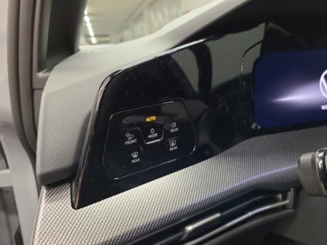 VW – Golf VIII 1.5 eTSI R-Line DSG