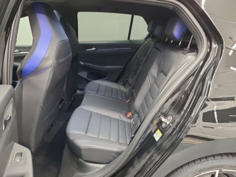 VW – Golf VIII 2.0 TSI R DSG 4motion