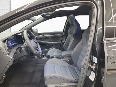 VW – Golf VIII 2.0 TSI R DSG 4motion