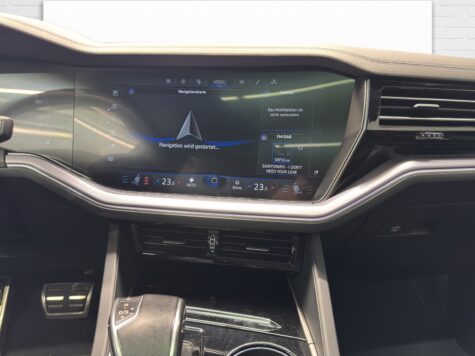 VW – Touareg 3.0 V6 TSI R-Line