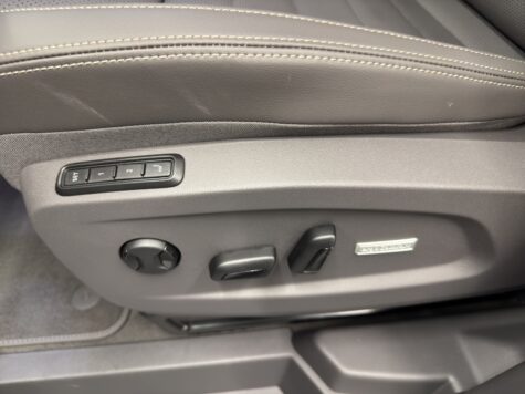 VW – T7 Multivan lang 1.5 TSI eHybrid Style Liberty DSG 4motion