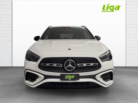 Mercedes-Benz – GLA 200 AMG Line Night Star