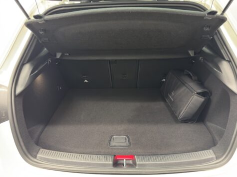 Mercedes-Benz – A 250 e Progressive