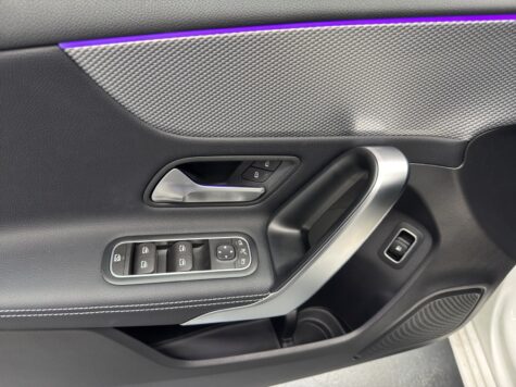 Mercedes-Benz – A 250 e Progressive