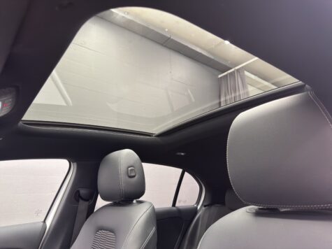 Mercedes-Benz – A 250 e Progressive