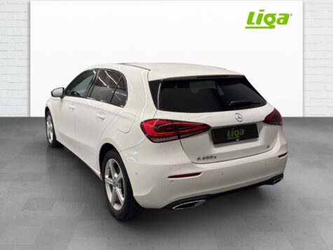 Mercedes-Benz – A 250 e Progressive