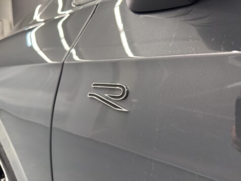 VW – Golf VIII 1.5 eTSI R-Line DSG