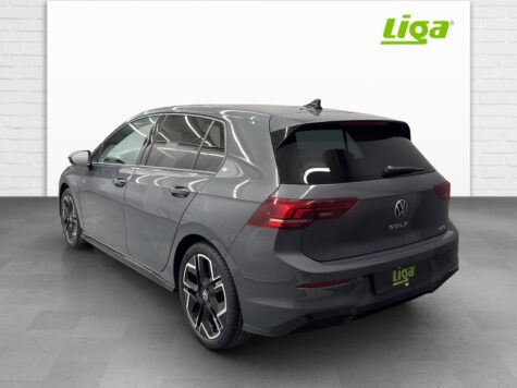 VW – Golf VIII 1.5 eTSI R-Line DSG