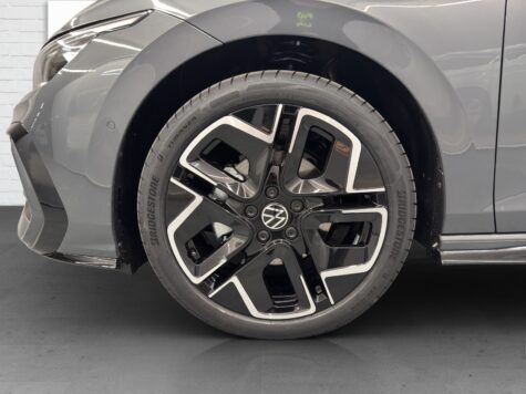 VW – Golf VIII 1.5 eTSI R-Line DSG