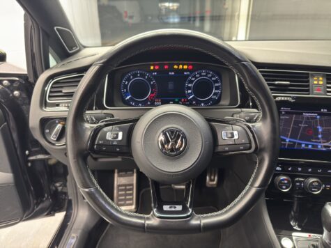 VW – Golf VII 2.0 TSI R 310 DSG 4motion