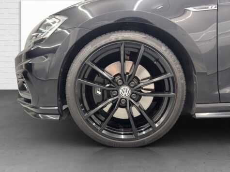 VW – Golf VII 2.0 TSI R 310 DSG 4motion