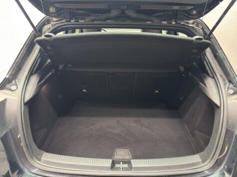 Mercedes-Benz – A 250 Progressive 4Matic