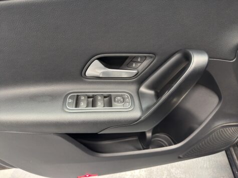 Mercedes-Benz – A 250 Progressive 4Matic