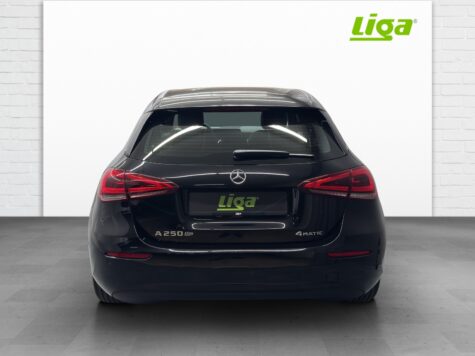 Mercedes-Benz – A 250 Progressive 4Matic