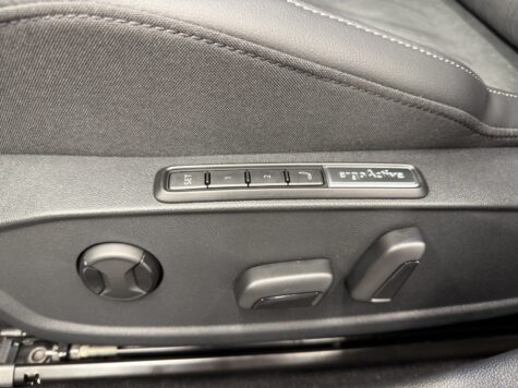 VW – Golf VIII 1.5 eTSI United DSG