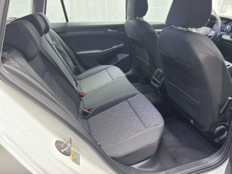 VW – Golf VIII Variant 2.0 TDI Life DSG