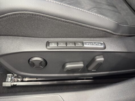 VW – Golf VIII 1.5 eTSI United DSG