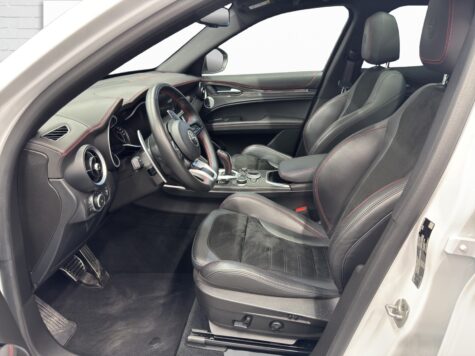 Alfa Romeo – Stelvio 2.0 Q4 280 Estrema