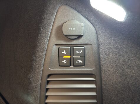 VW – Touareg 3.0 V6 TDI 286 R-Line Final Edition