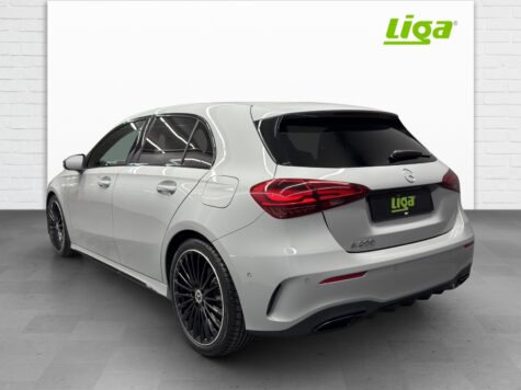 Mercedes-Benz – A 200 AMG Line