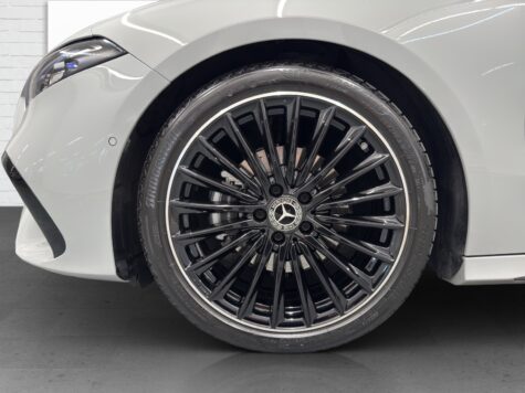 Mercedes-Benz – A 200 AMG Line