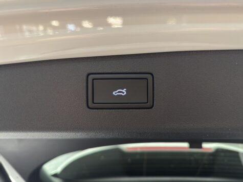 VW – Tiguan 2.0 TSI R-Line DSG 4motion