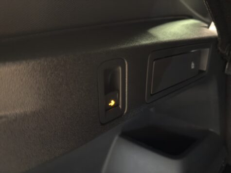 VW – Tiguan 2.0 TSI R-Line DSG 4motion