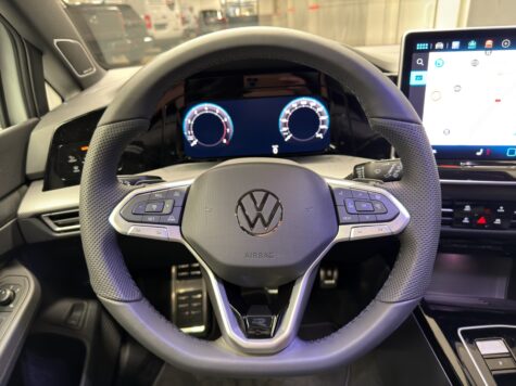 VW – Golf VIII Variant 1.5 eTSI R-Line DSG