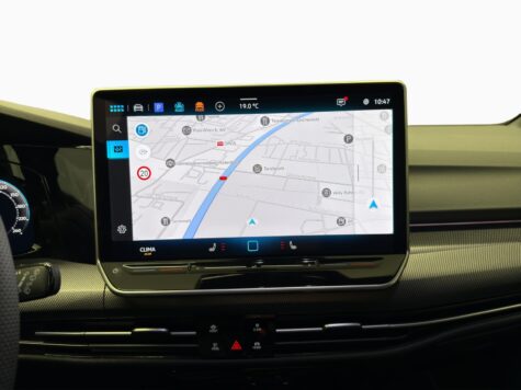 VW – Golf VIII Variant 1.5 eTSI R-Line DSG