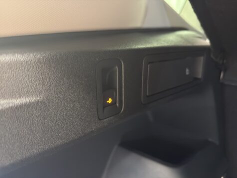 VW – Tiguan 2.0 TDI SCR Elegance DSG 4motion