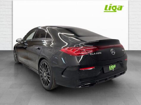 Mercedes-Benz – CLA 220 AMG Line 4Matic