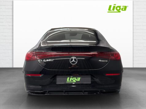 Mercedes-Benz – CLA 220 AMG Line 4Matic