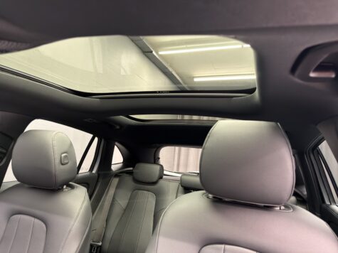 Mercedes-Benz – GLA 200 Progressive Line Night Star