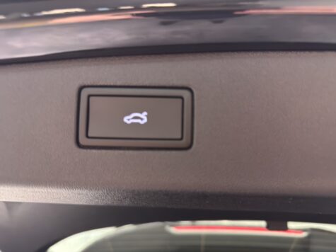 VW – Tiguan 2.0 TSI R-Line DSG 4motion