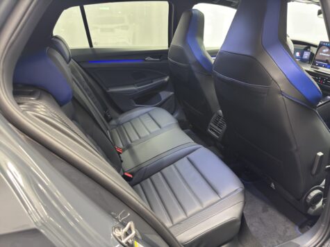 VW – Golf VIII 2.0 TSI R DSG 4motion