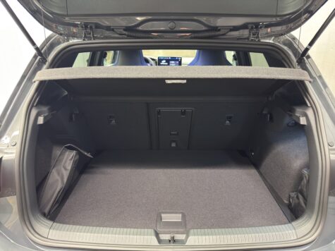 VW – Golf VIII 2.0 TSI R DSG 4motion