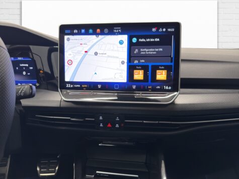 VW – Golf VIII 2.0 TSI R DSG 4motion