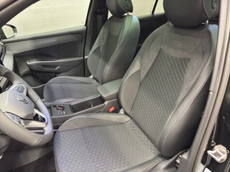 VW – T-Roc 1.5 eTSI R-Line DSG