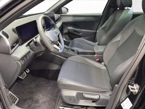 VW – T-Roc 1.5 eTSI R-Line DSG